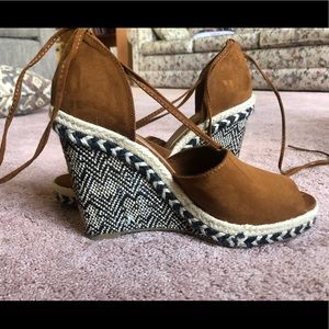 Brown 4 inch Wedges W Tribal Print Detail Lace Up
